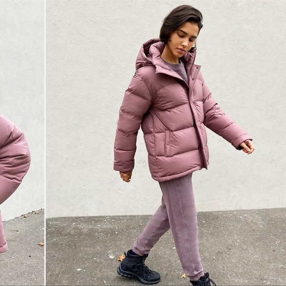 SOLD Aritzia TNA Super Puff - Picture 2 of 4